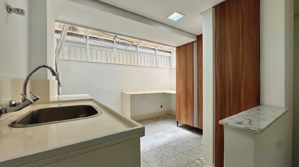 Casa em Condomínio para venda no bairro Três Figueiras em Porto Alegre