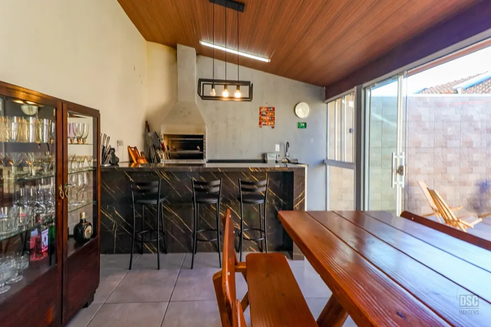 Casa para venda no bairro Restinga em Porto Alegre