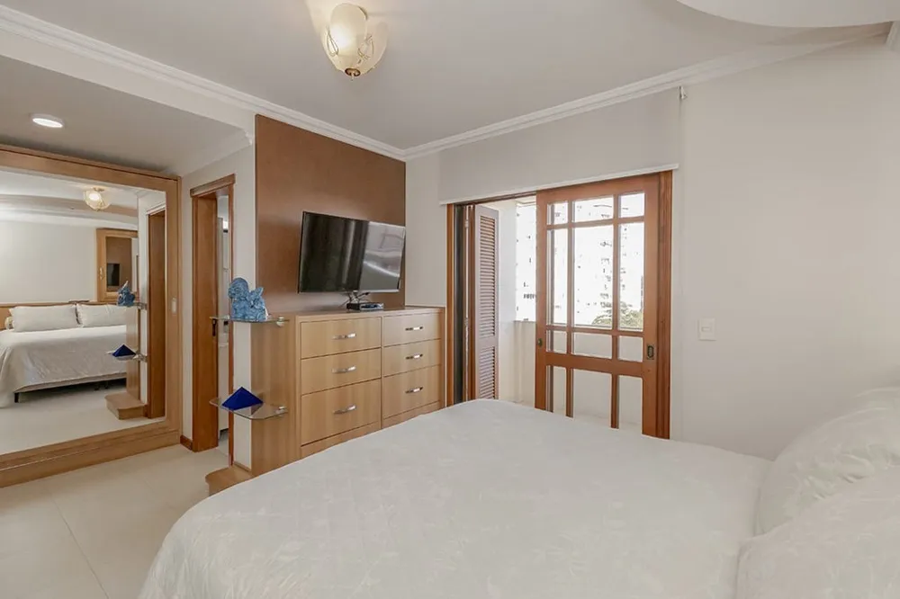 Apartamento para venda no bairro Passo da Areia em Porto Alegre