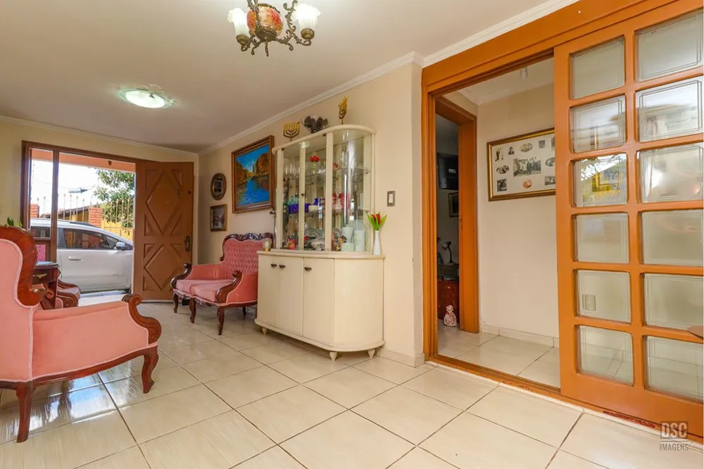 Casa para venda no bairro Rubem Berta em Porto Alegre