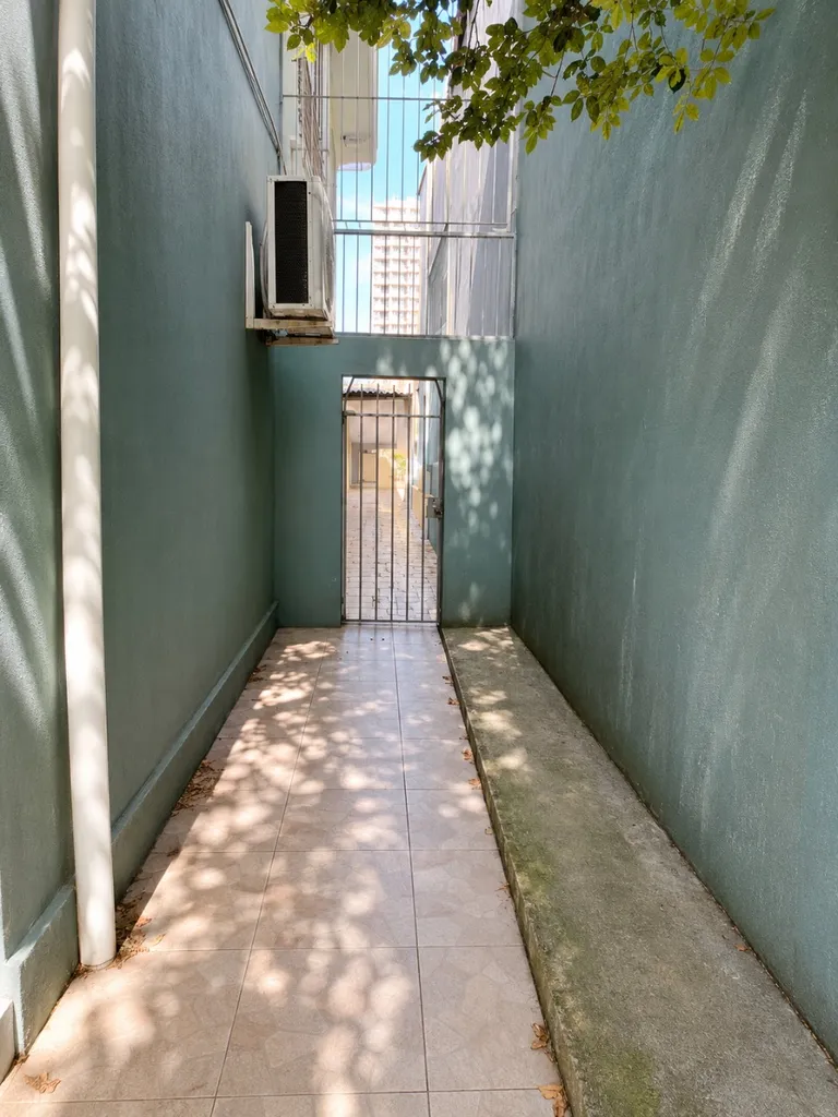 Casa para venda no bairro Auxiliadora em Porto Alegre