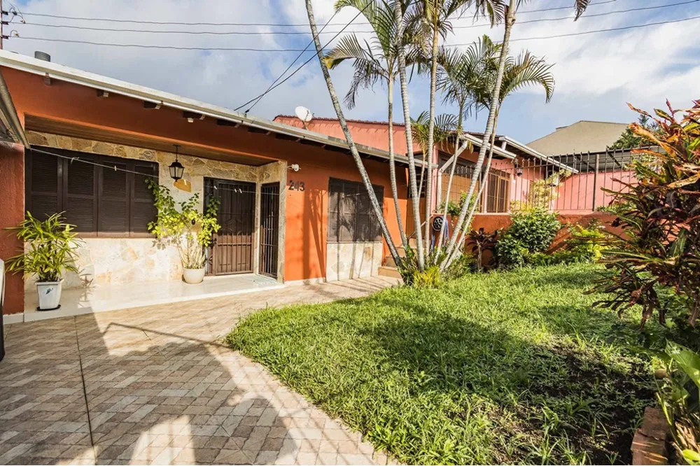 Casa para venda no bairro Rubem Berta em Porto Alegre