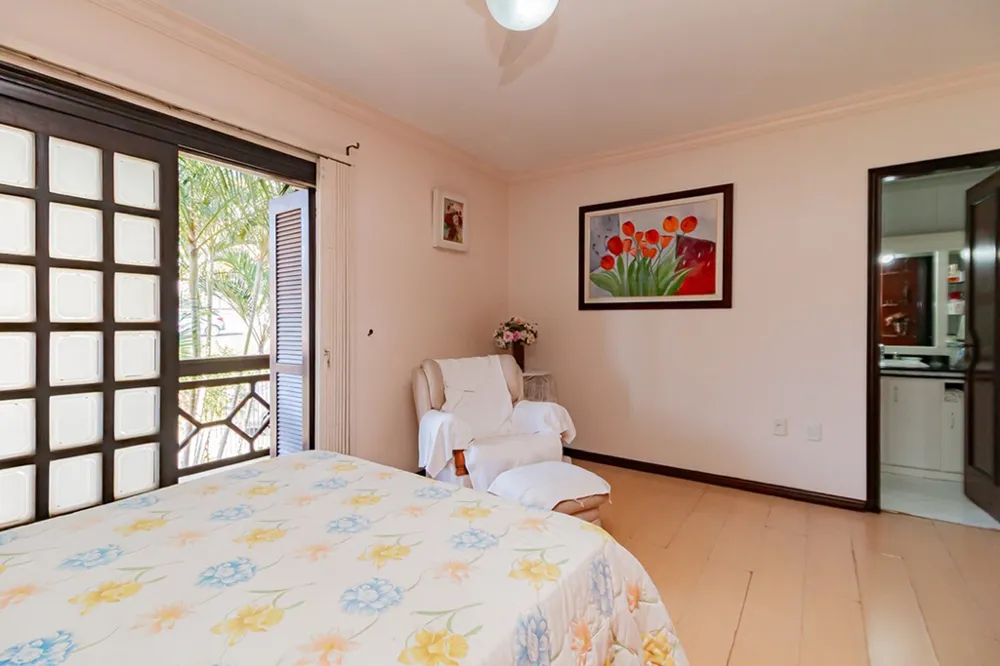 Casa para venda no bairro Jardim Itu Sabará em Porto Alegre