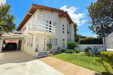 Casa para venda no bairro Ipanema em Porto Alegre