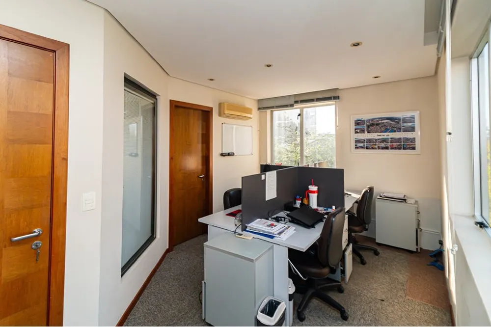 Sala para venda no bairro Menino Deus em Porto Alegre