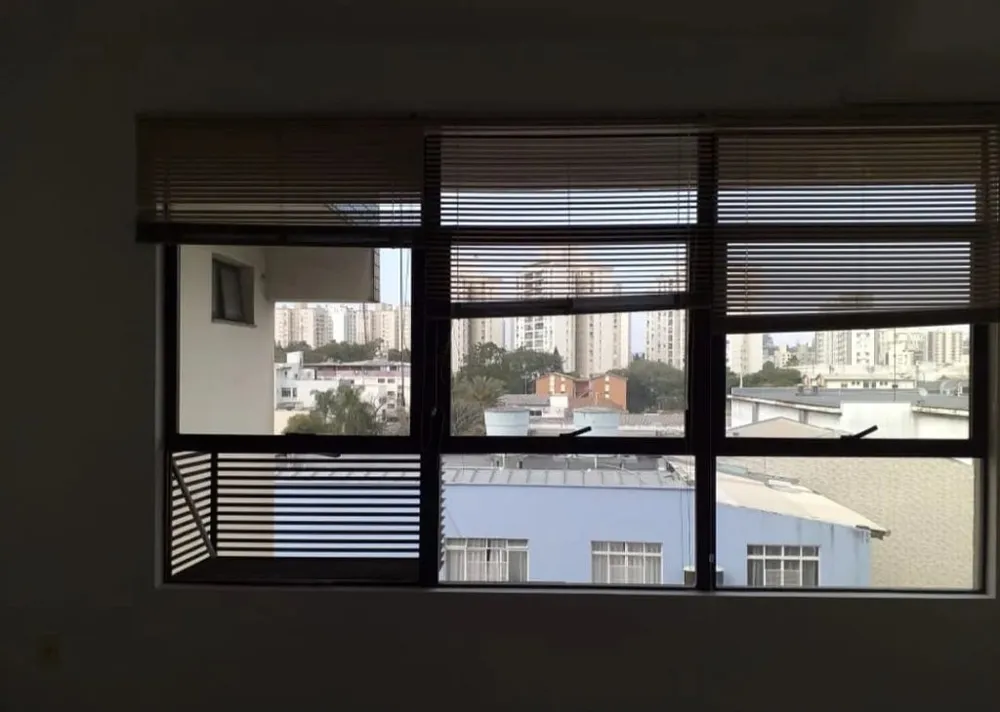 Sala para venda no bairro Passo da Areia em Porto Alegre