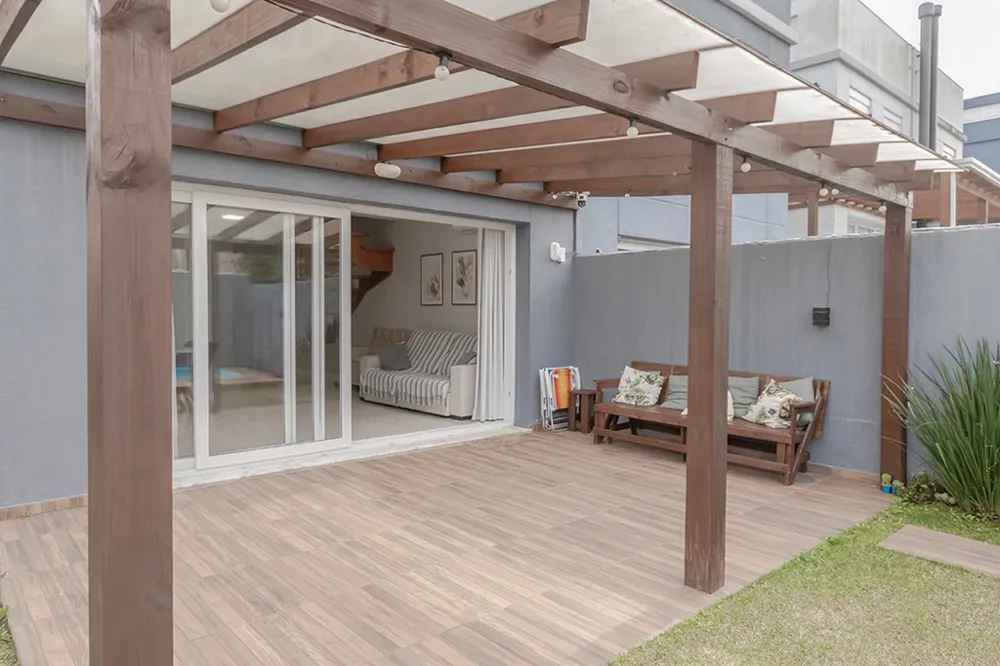 Casa em Condomínio para venda no bairro Lomba do Pinheiro em Porto Alegre
