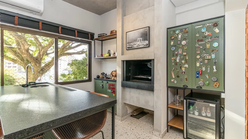 Apartamento para venda no bairro Moinhos de Vento em Porto Alegre