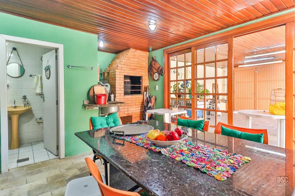 Casa para venda no bairro Rubem Berta em Porto Alegre