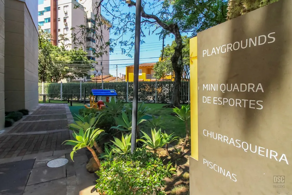 Apartamento para venda no bairro Vila Ipiranga em Porto Alegre
