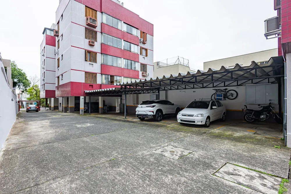Apartamento para venda no bairro Santo Antônio em Porto Alegre