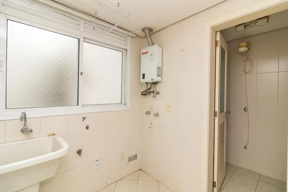 Apartamento para venda no bairro Moinhos de Vento em Porto Alegre