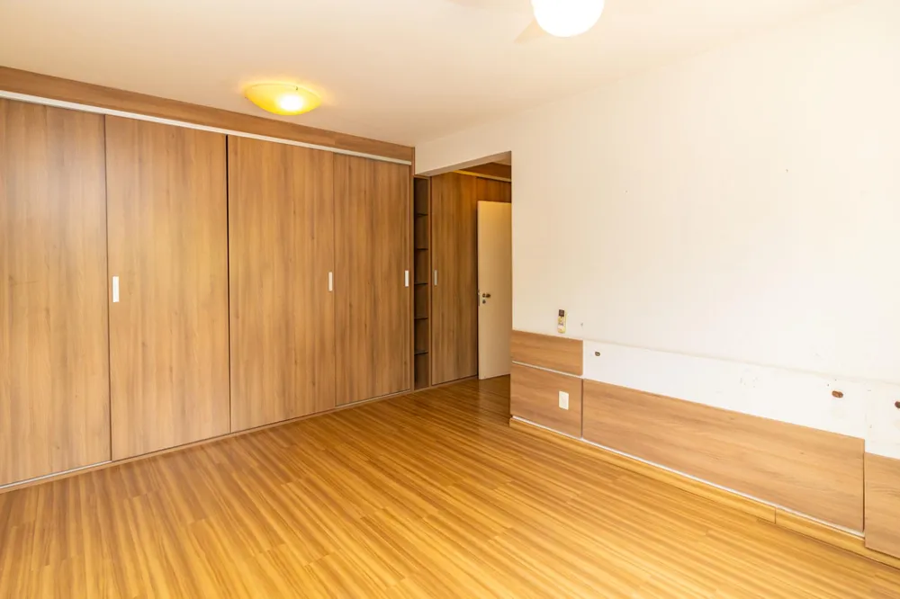 Apartamento para venda no bairro Moinhos de Vento em Porto Alegre