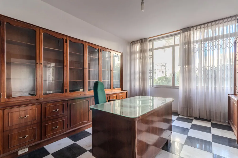 Apartamento para venda no bairro Moinhos de Vento em Porto Alegre