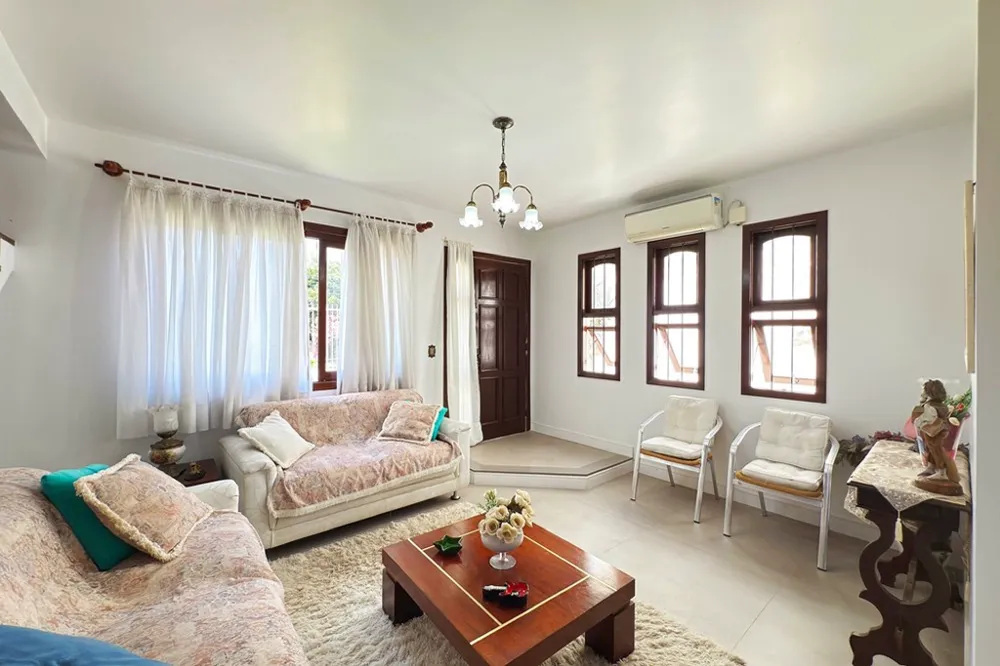 Casa para venda no bairro Ipanema em Porto Alegre