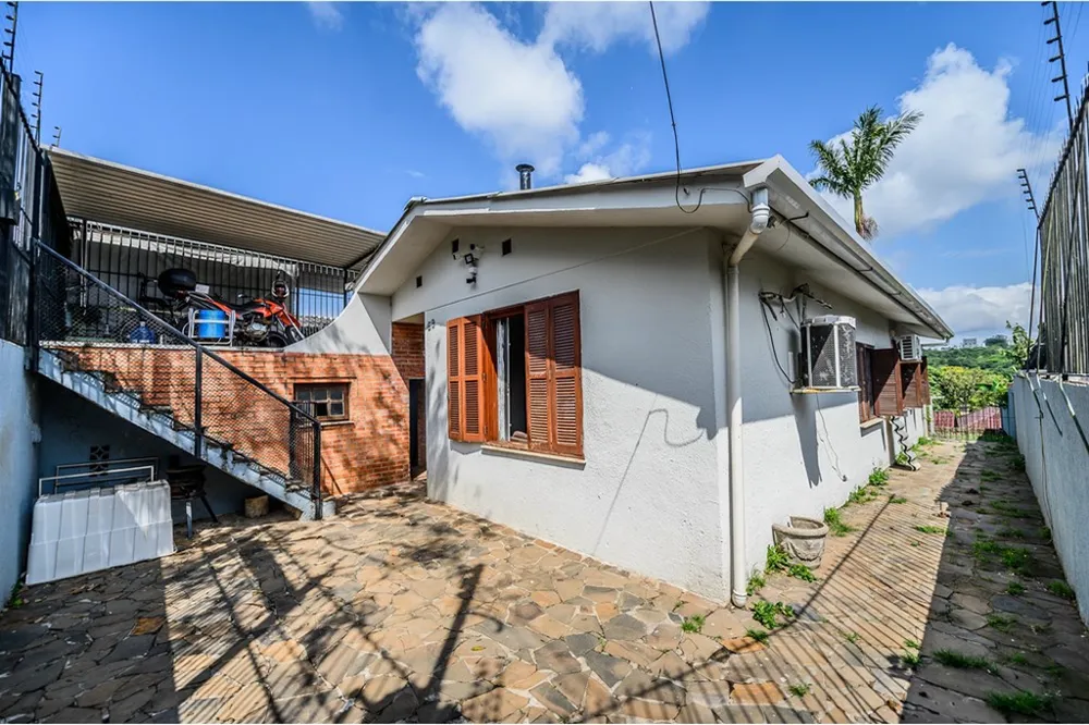 Casa para venda no bairro Santa Tereza em Porto Alegre