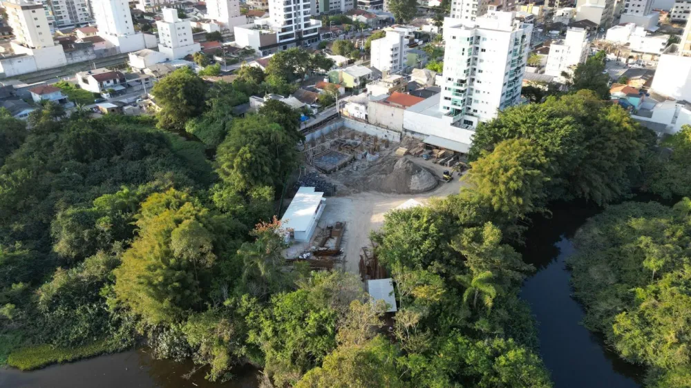 Apartamento 3 quartos sendo 1 suíte para venda no bairro Meia Praia em Itapema