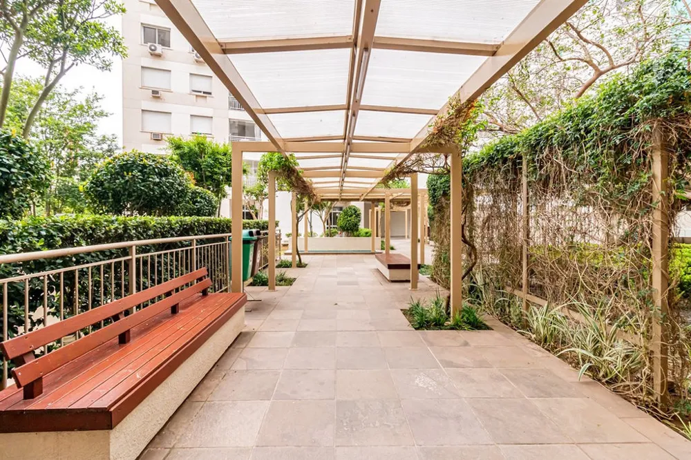 Apartamento para venda no bairro Passo da Areia em Porto Alegre