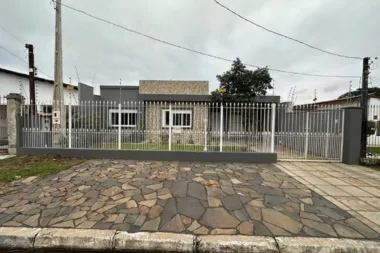 Casa para venda no bairro Harmonia em Canoas