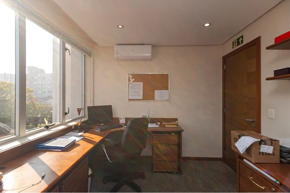Sala para venda no bairro Menino Deus em Porto Alegre