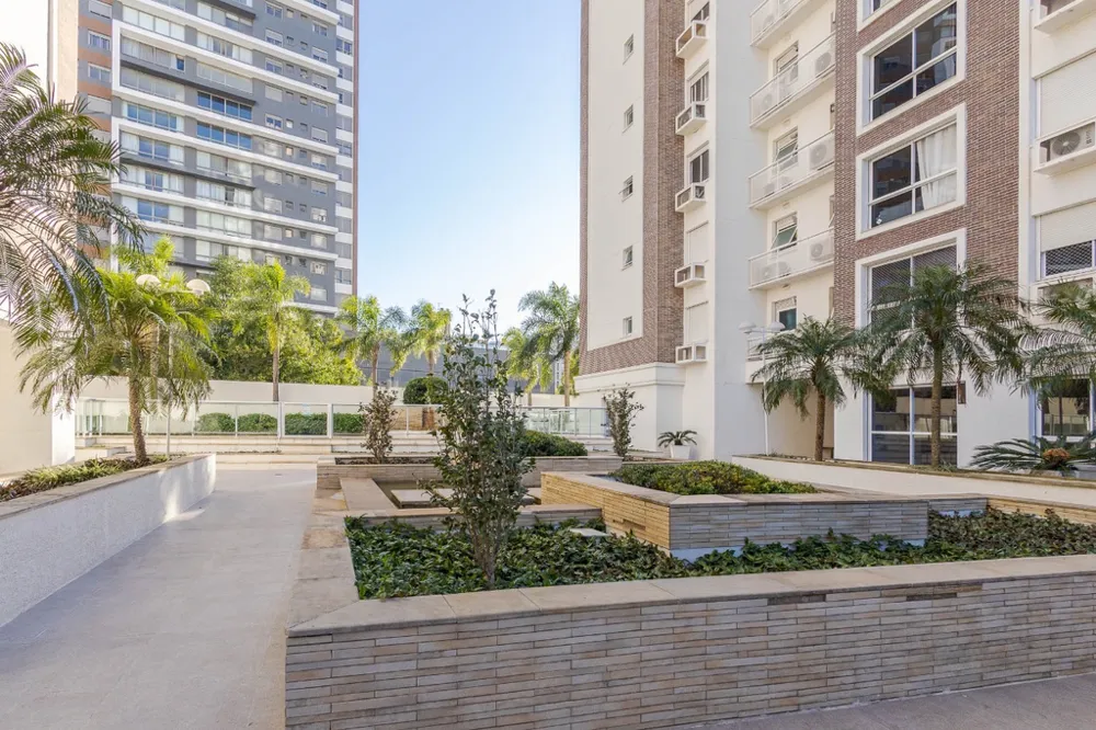 Apartamento para venda no bairro Passo da Areia em Porto Alegre