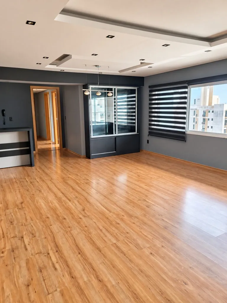 Apartamento para venda no bairro Passo da Areia em Porto Alegre