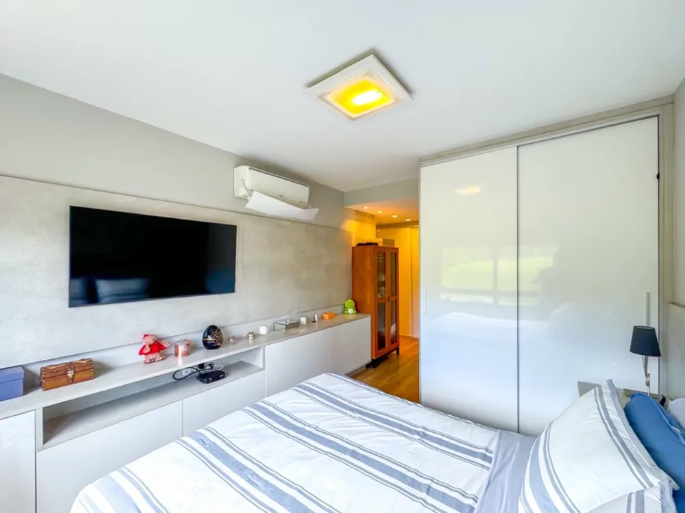 Apartamento para venda no bairro Chácara das Pedras em Porto Alegre
