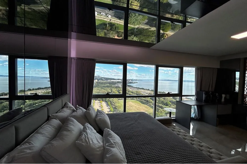 Apartamento para venda no bairro Menino Deus em Porto Alegre