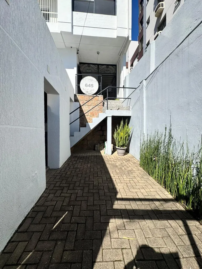 Casa para venda no bairro Menino Deus em Porto Alegre