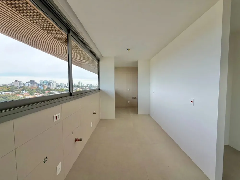 Apartamento para venda no bairro Três Figueiras em Porto Alegre