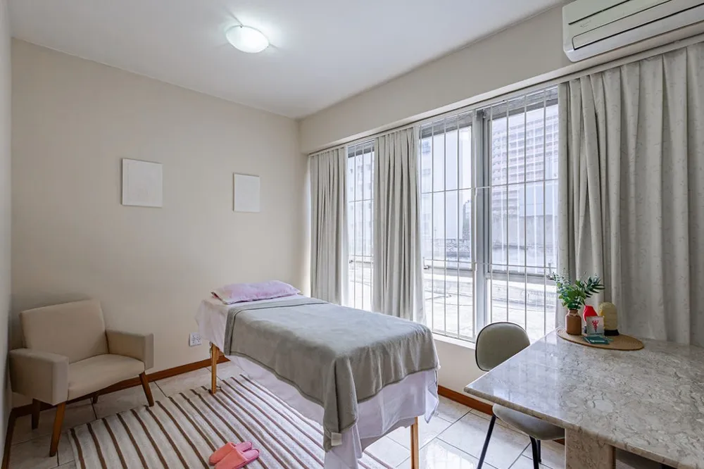 Sala para venda no bairro Petrópolis em Porto Alegre