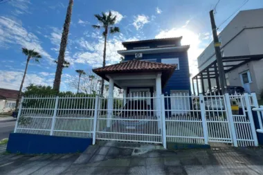 Casa em Condomínio para venda no bairro Lomba do Pinheiro em Porto Alegre