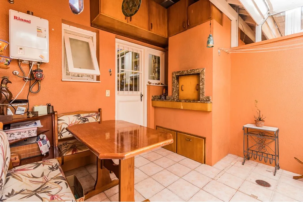 Casa em Condomínio para venda no bairro Teresópolis em Porto Alegre