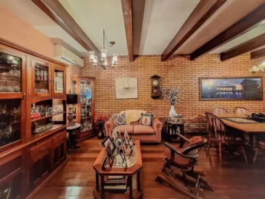 Casa para venda no bairro Chácara das Pedras em Porto Alegre