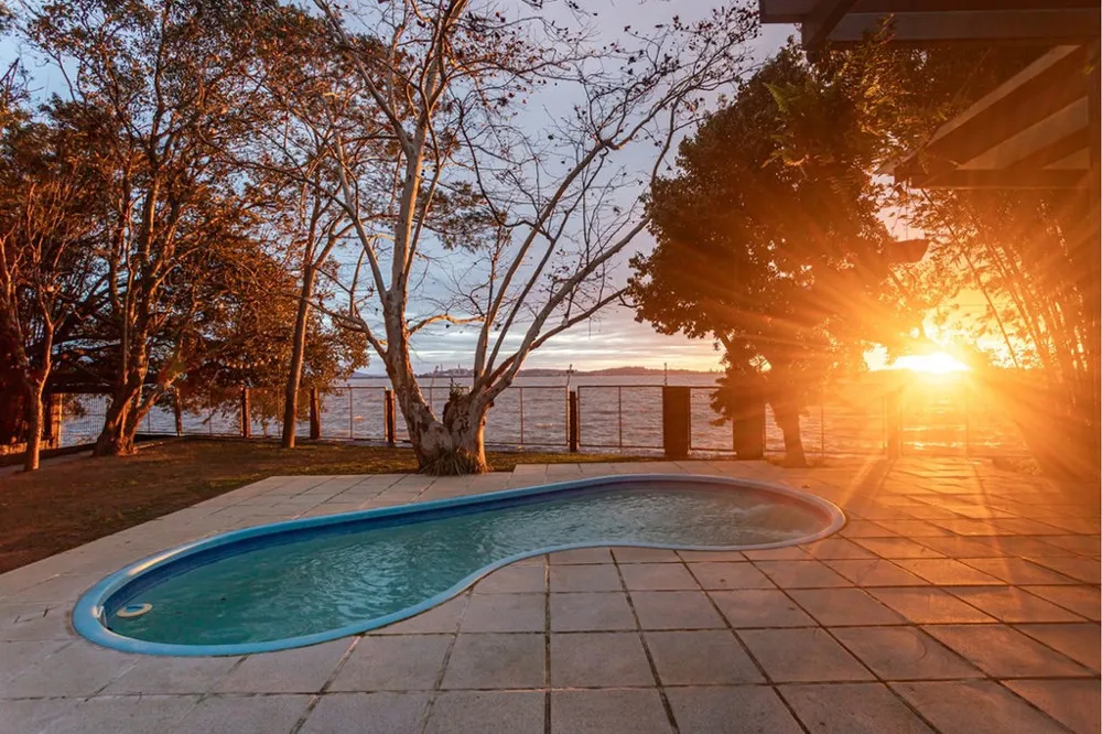 Casa para venda no bairro Tristeza em Porto Alegre