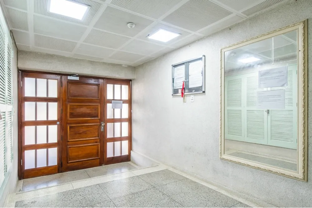 Apartamento para venda no bairro Medianeira em Porto Alegre
