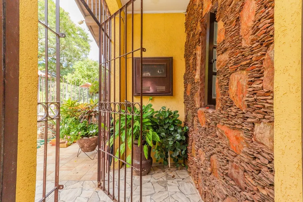 Casa para venda no bairro Rubem Berta em Porto Alegre
