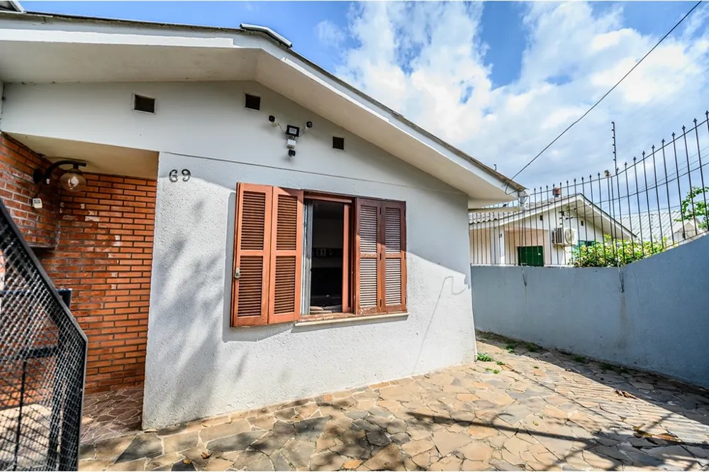 Casa para venda no bairro Santa Tereza em Porto Alegre