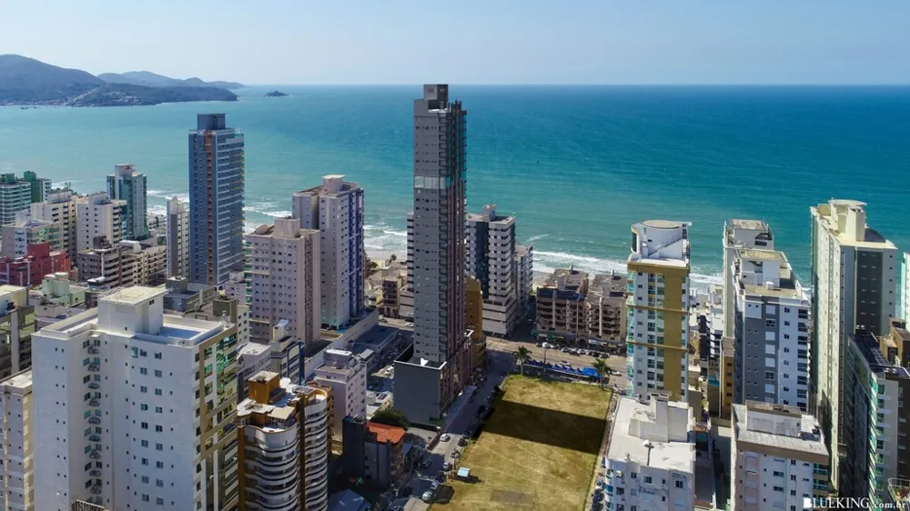 Apartamento para venda no bairro Meia Praia em Itapema