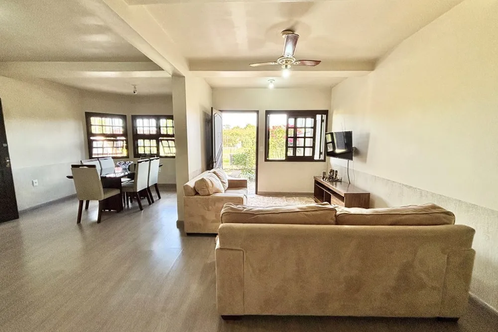 Casa para venda no bairro Moinhos de Vento em Canoas