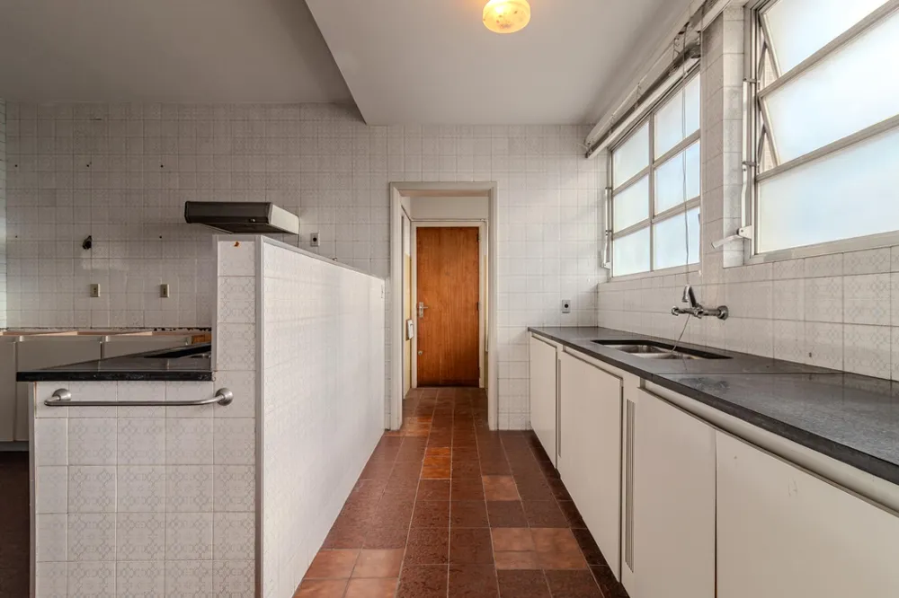 Apartamento para venda no bairro Moinhos de Vento em Porto Alegre