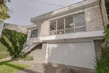 Casa para venda no bairro Três Figueiras em Porto Alegre