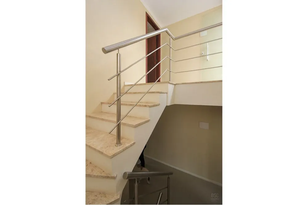 Casa para venda no bairro Guarujá em Porto Alegre