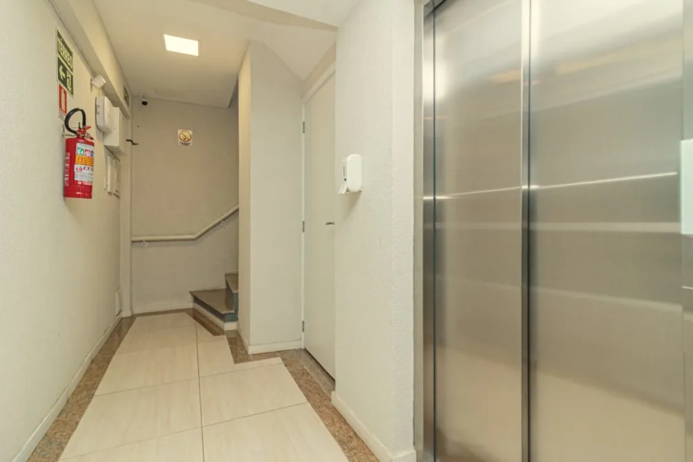Apartamento para venda no bairro Menino Deus em Porto Alegre