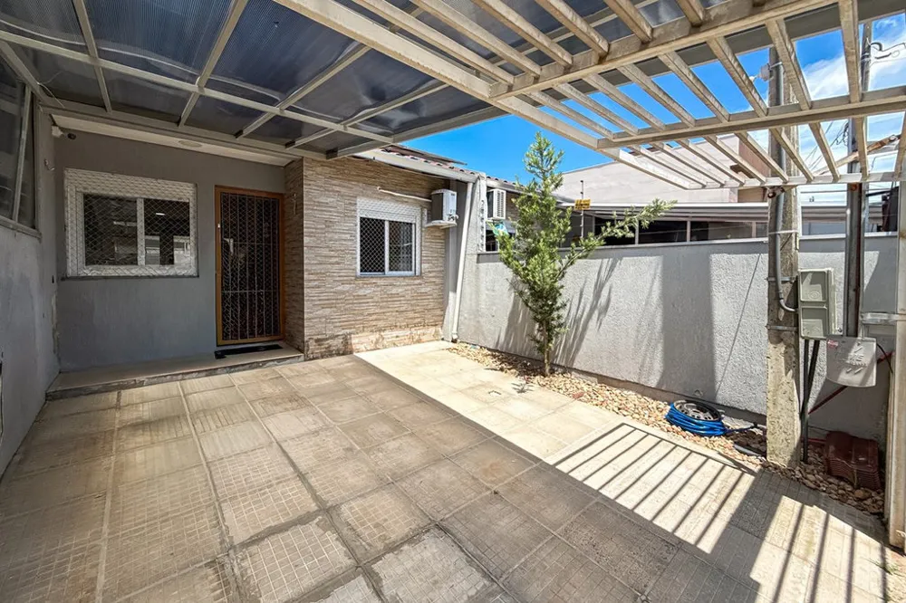 Casa para venda no bairro Igara em Canoas