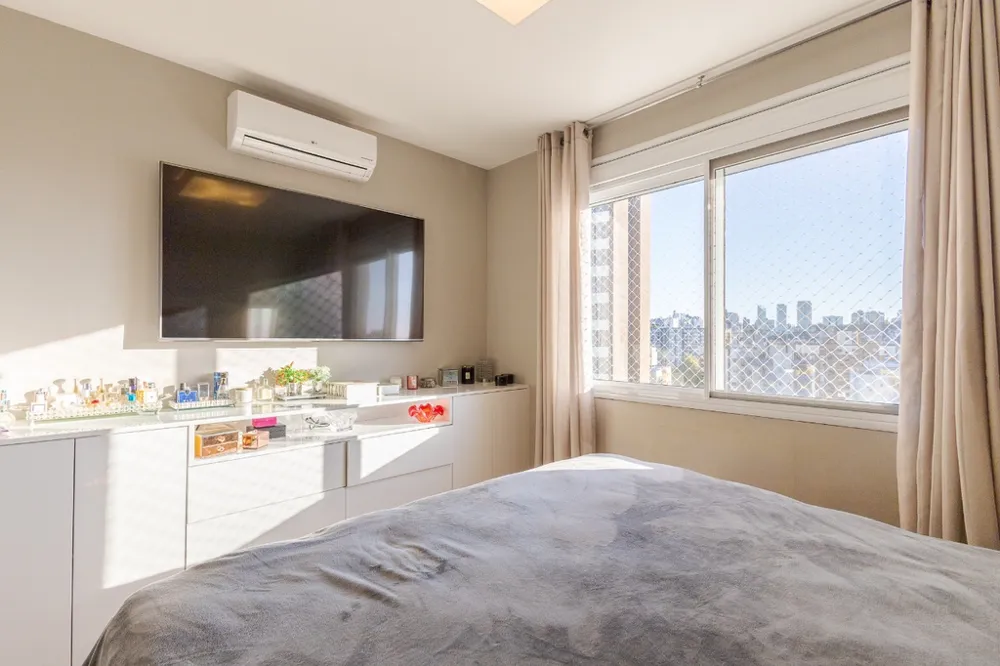 Apartamento para venda no bairro Passo da Areia em Porto Alegre