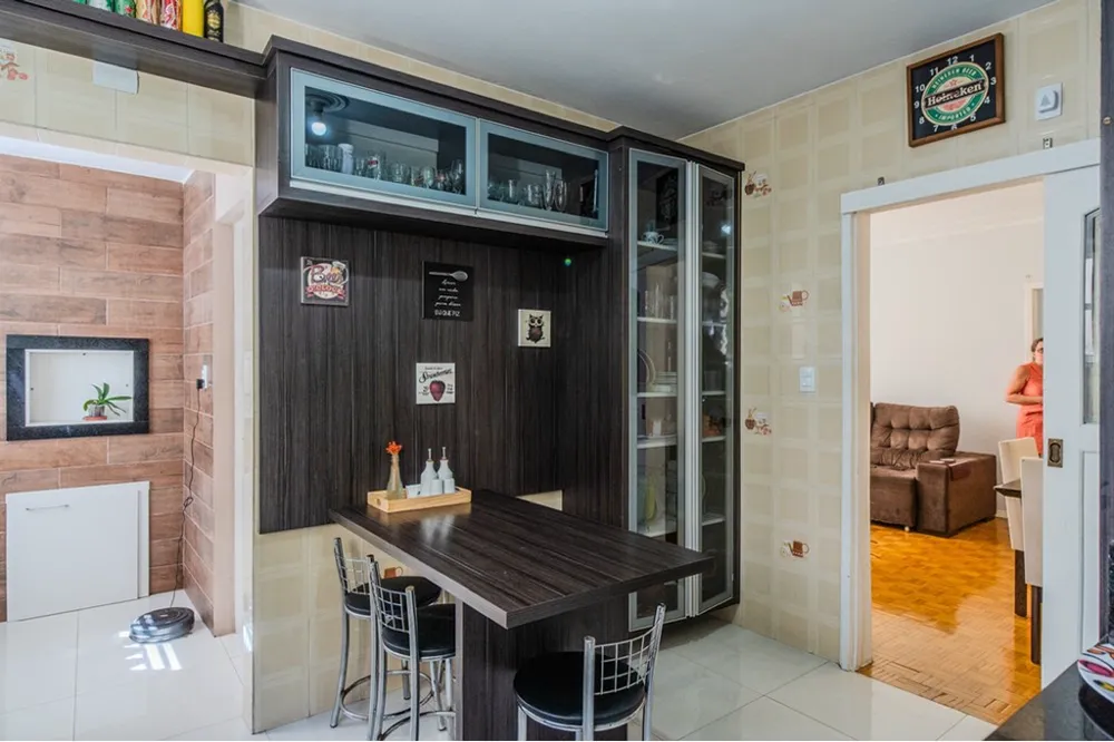 Apartamento para venda no bairro Medianeira em Porto Alegre