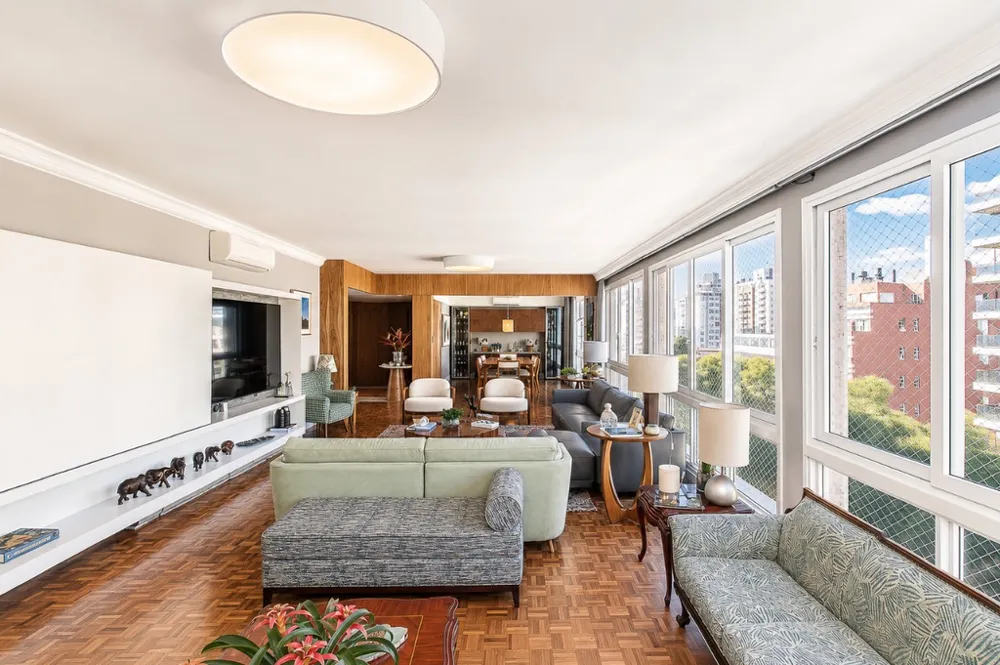 Apartamento para venda no bairro Moinhos de Vento em Porto Alegre