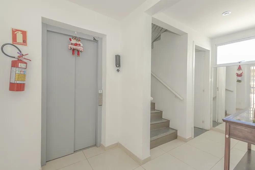 Apartamento para venda no bairro Teresópolis em Porto Alegre