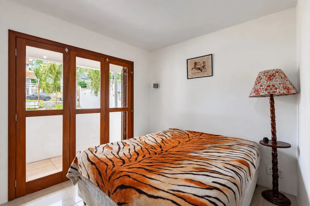 Casa para venda no bairro Ipanema em Porto Alegre
